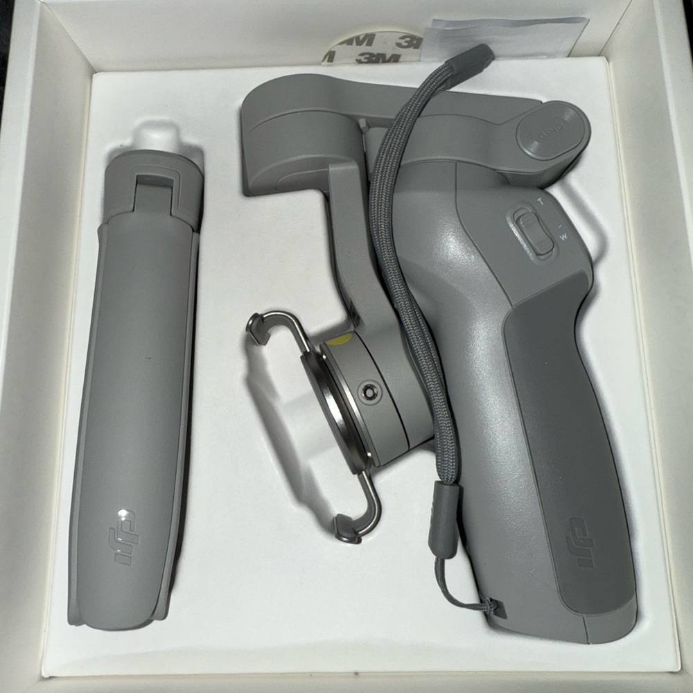 DJI OM 4 Smartphone Stabilizer - Picture 3 of 7